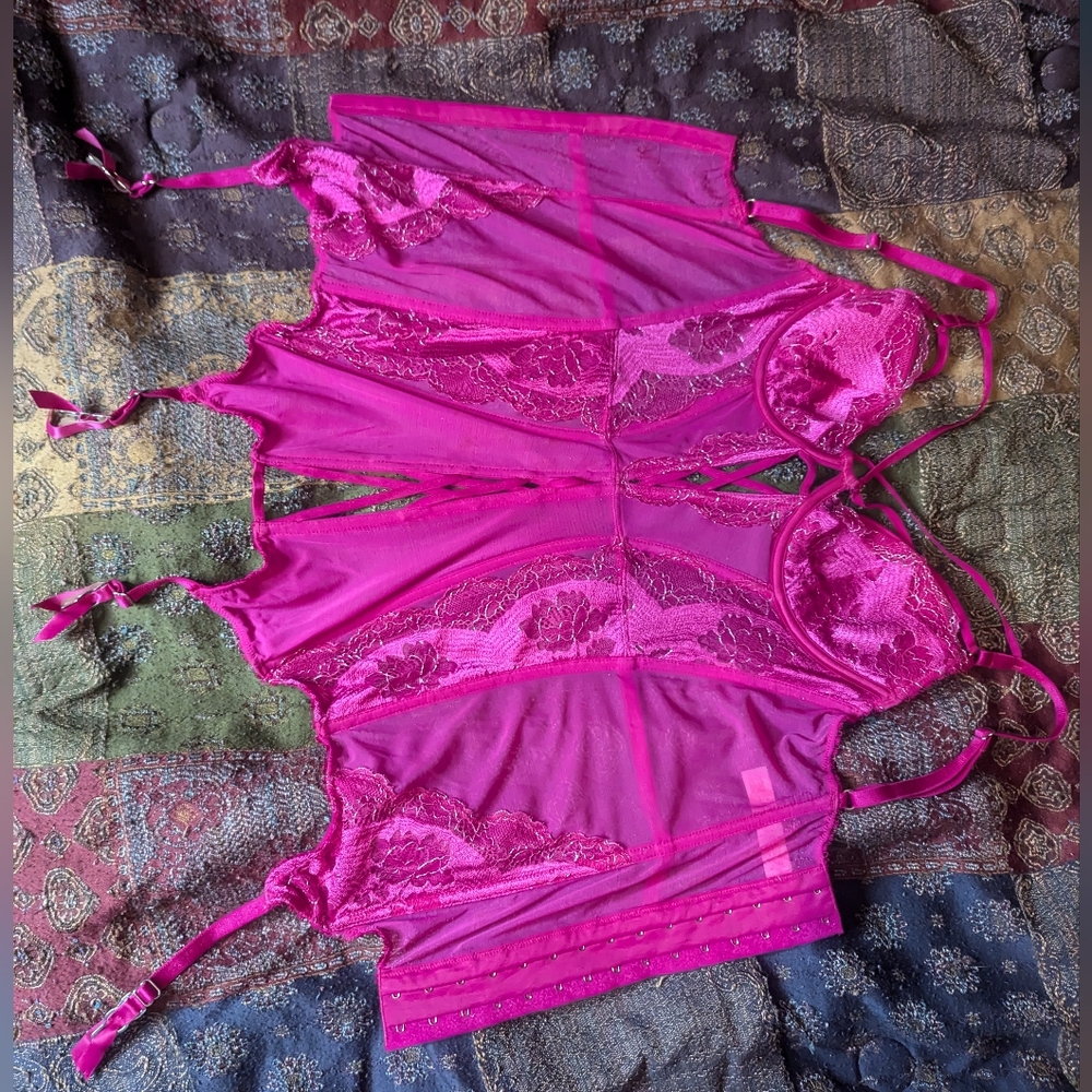 VS corset